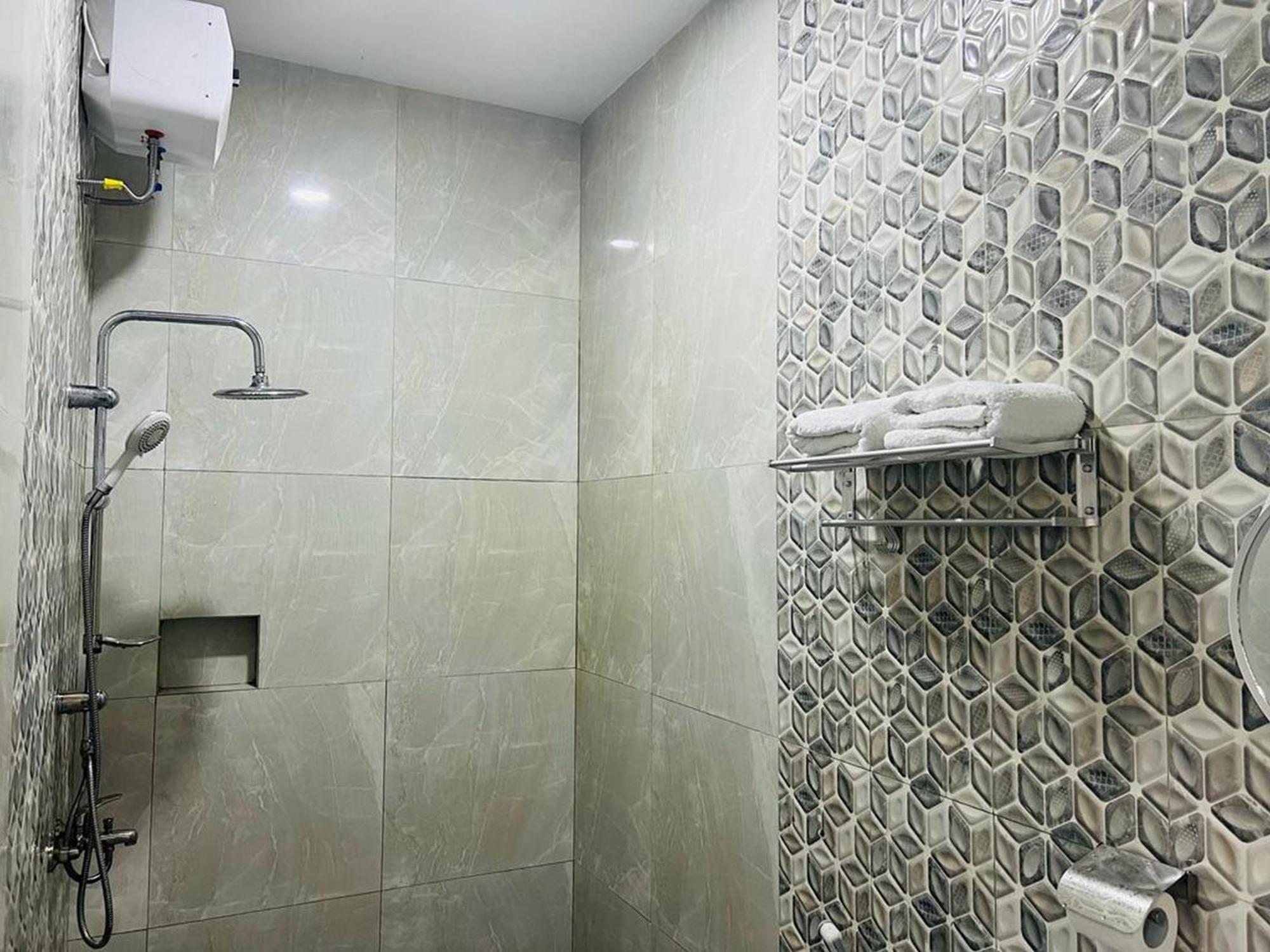 Urbanview Hotel Nimara Ngawi By Reddoorz Екстер'єр фото