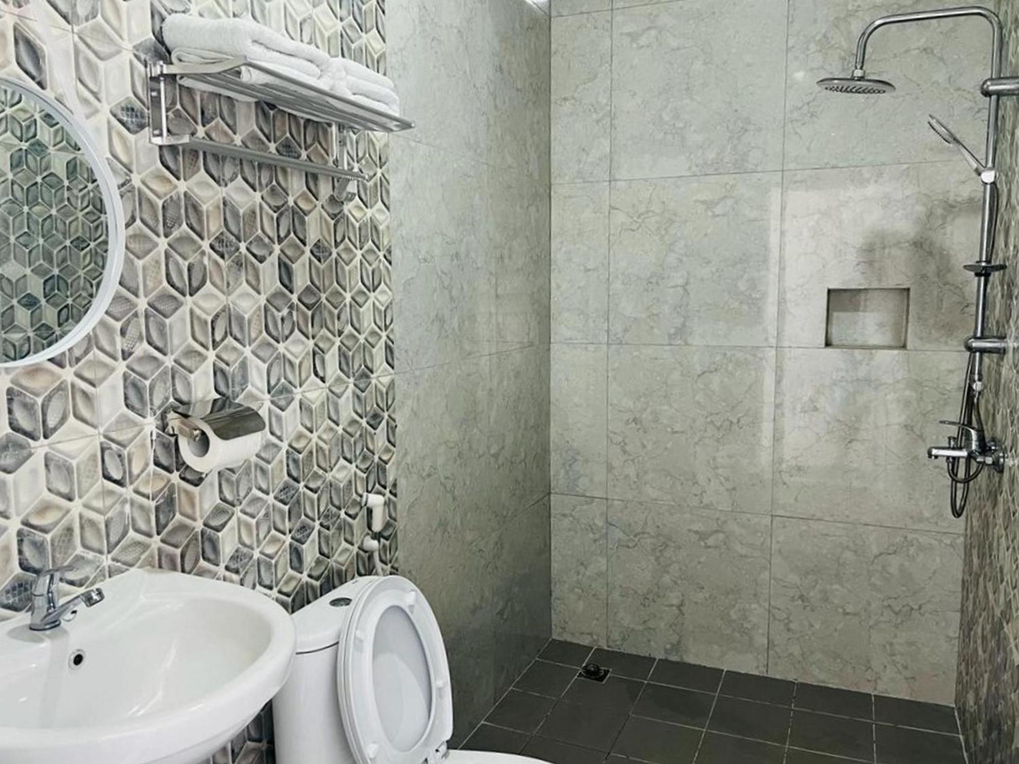 Urbanview Hotel Nimara Ngawi By Reddoorz Екстер'єр фото