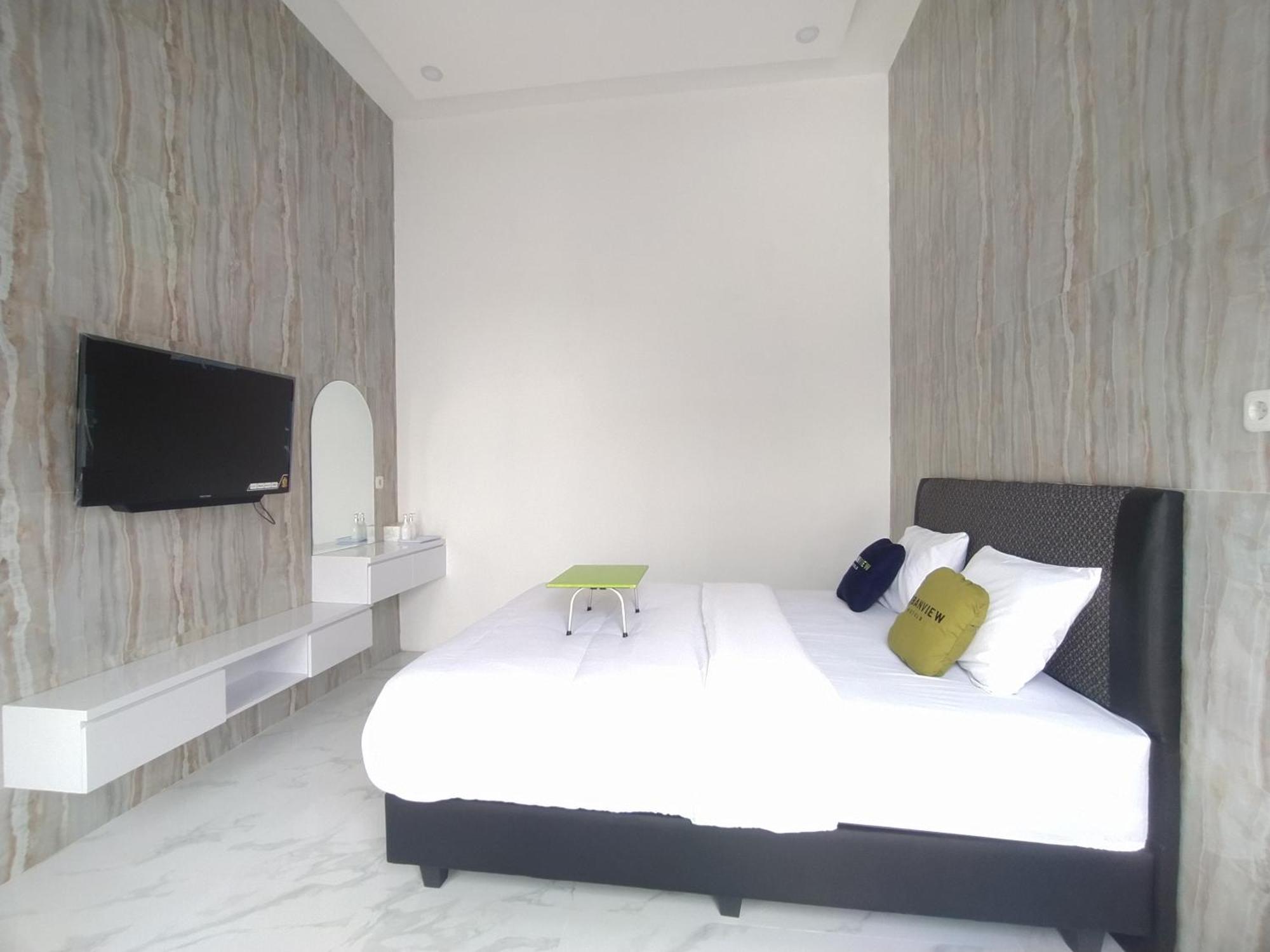 Urbanview Hotel Nimara Ngawi By Reddoorz Екстер'єр фото